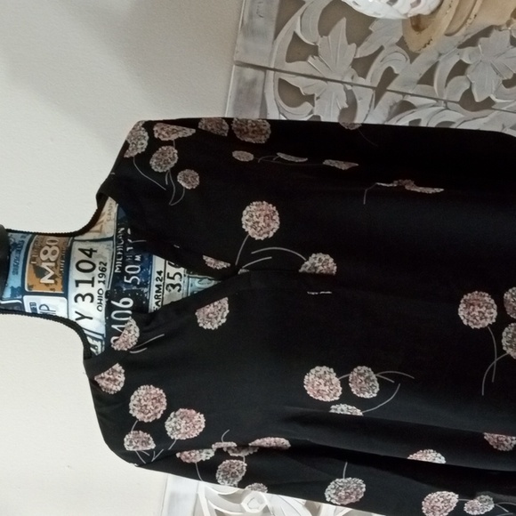 daniel rain Women's XL Hydrangea Black Floral Pink Light Yellow Flowing Blouse - Picture 3 of 17